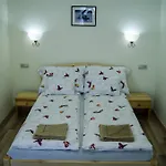Csongradi Vendegvaro Apartmanok, Szarka Haz