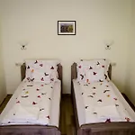 Csongradi Vendegvaro Apartmanok, Szarka Haz