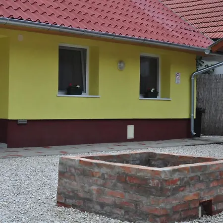 Διαμέρισμα Csongradi Vendegvaro Apartmanok, Szarka Haz