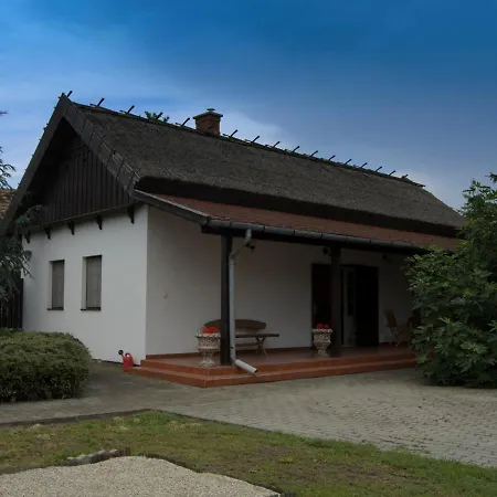 Διαμέρισμα Csongradi Vendegvaro Apartmanok, Szarka Haz