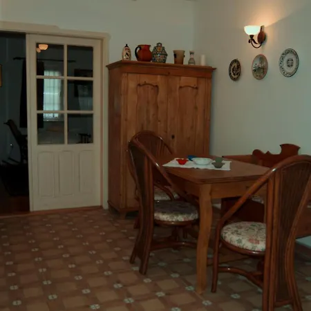 Csongradi Vendegvaro Apartmanok, Szarka Haz Διαμέρισμα