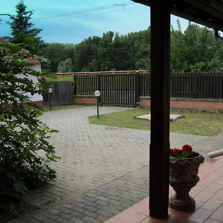 Csongradi Vendegvaro Apartmanok, Szarka Haz Lejlighed